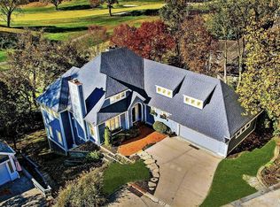 3789 Country Club Pl, Cincinnati, OH 45208