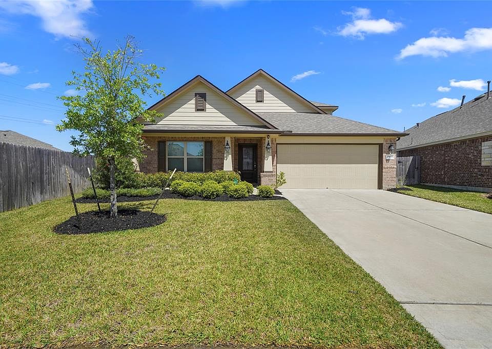 1st image of 3807 Cactus Field Ln