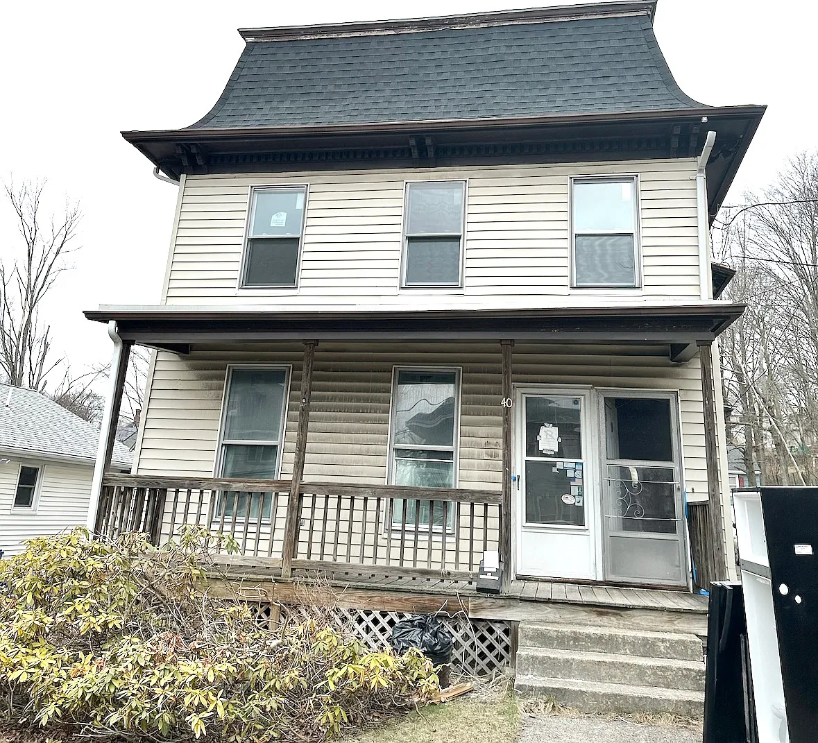 40 Warren Ave — Photo 1