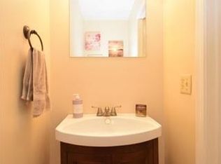 1708 Sequoia Ct, Allentown, PA 18104