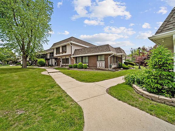 2nd image of 1289 Court D