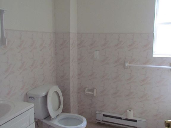 5th image of 4019 Spring Garden St #3309840