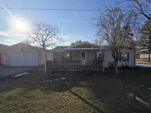620 N 25th St, Elwood, IN 46036