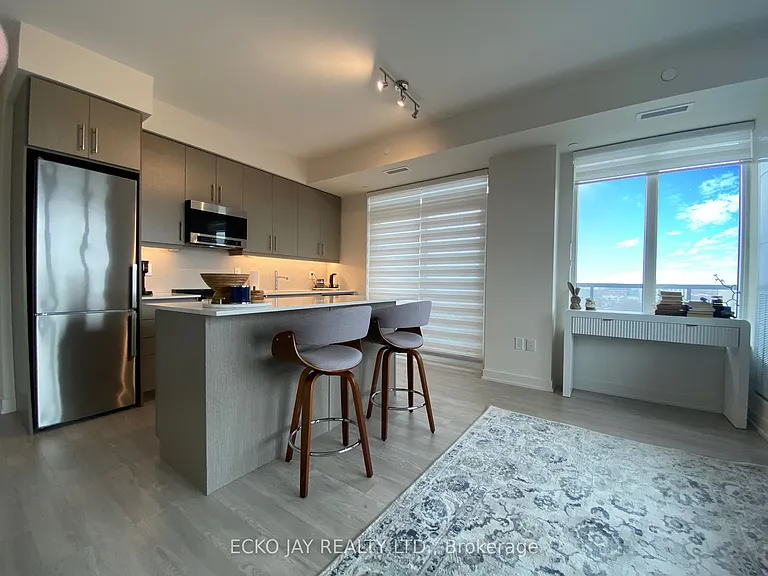 212 King William St #903 — Photo 3