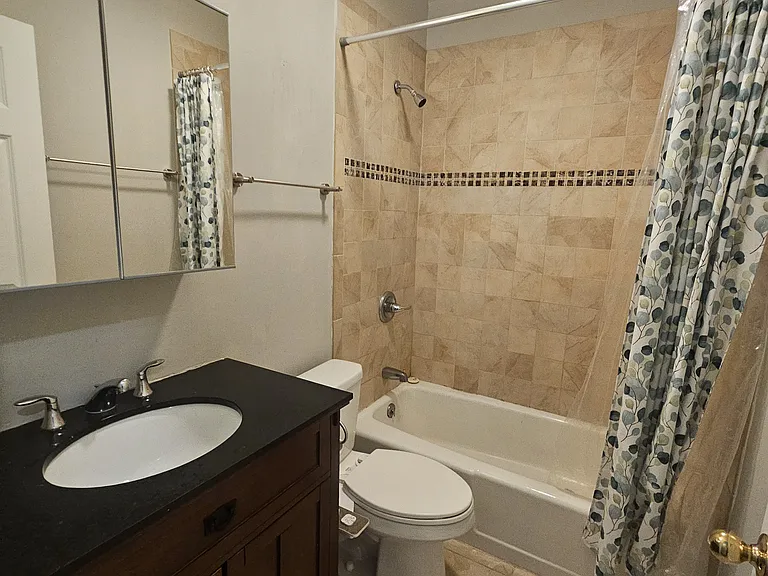 533 Chapel St #3B — Photo 5