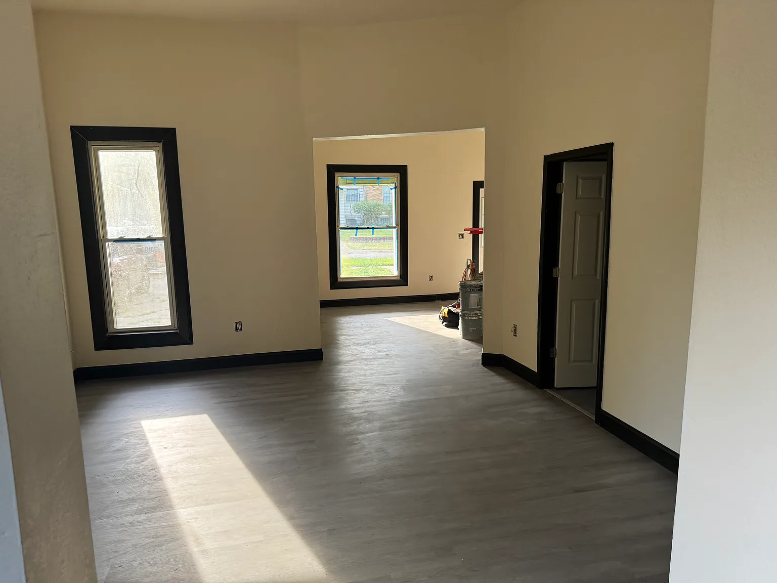 411 S McClure St — Photo 3