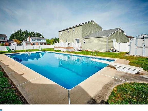 2nd image of 57 Flinthill Dr