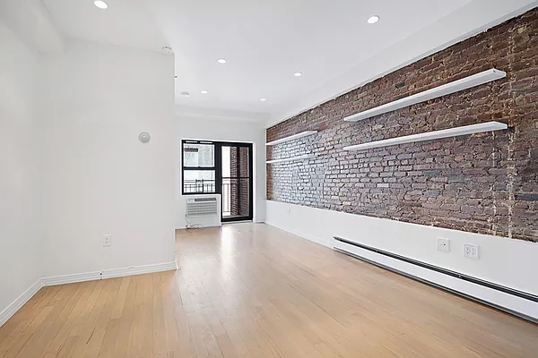 Rented by Compass | media 2