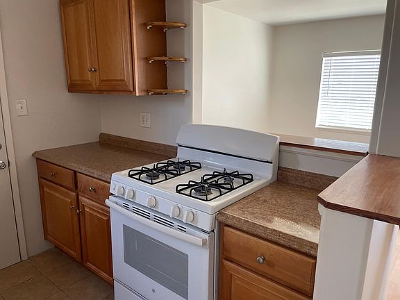 4th image of 3154 Luna Ave