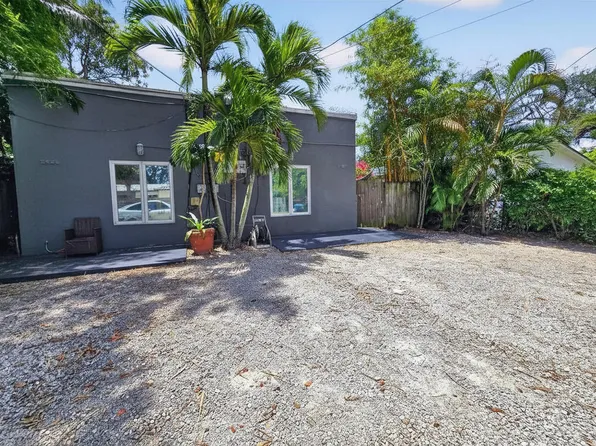 2438 NE 184th St, North Miami Beach, FL 33160