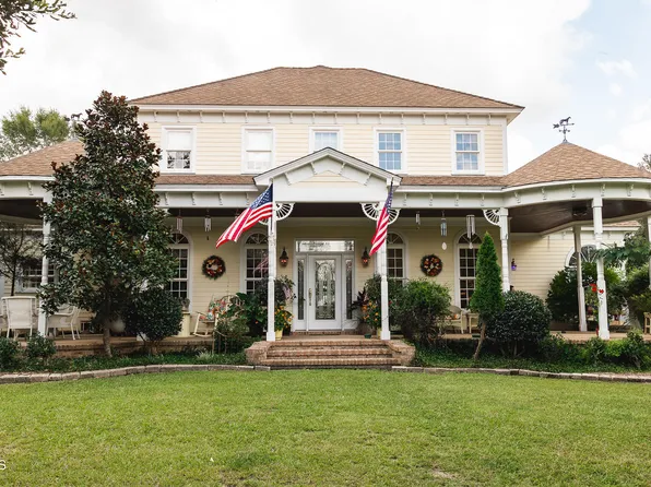 75 Golden Pines Rd, Perkinston, MS 39573