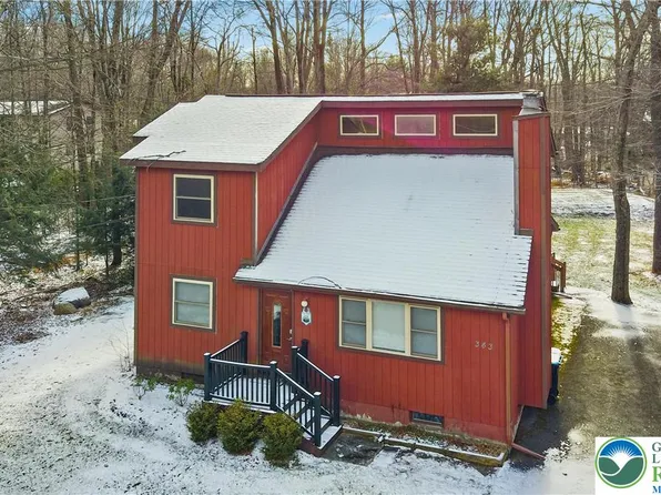 343 Echo Lake Rd, Tobyhanna, PA 18466