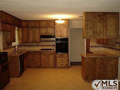 2nd image of 6558 Malvey Ave