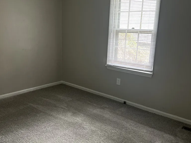 358 W Illinois Ave — Photo 10