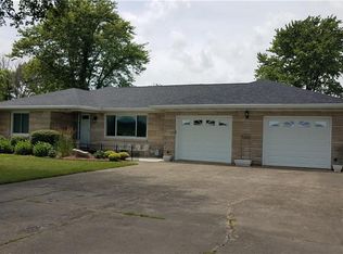 11140 N 200th St, Oblong, IL 62449