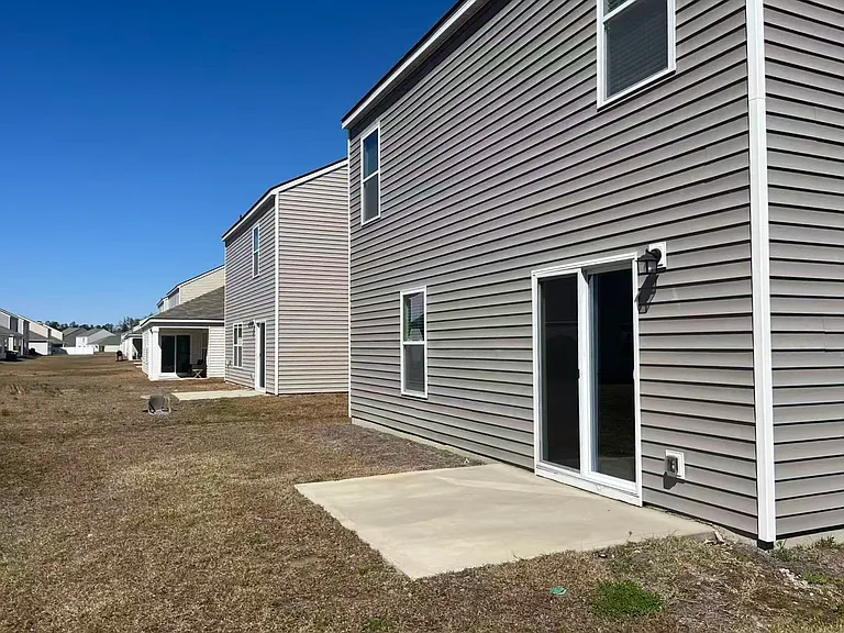 470 Coconut Dr — Photo 4
