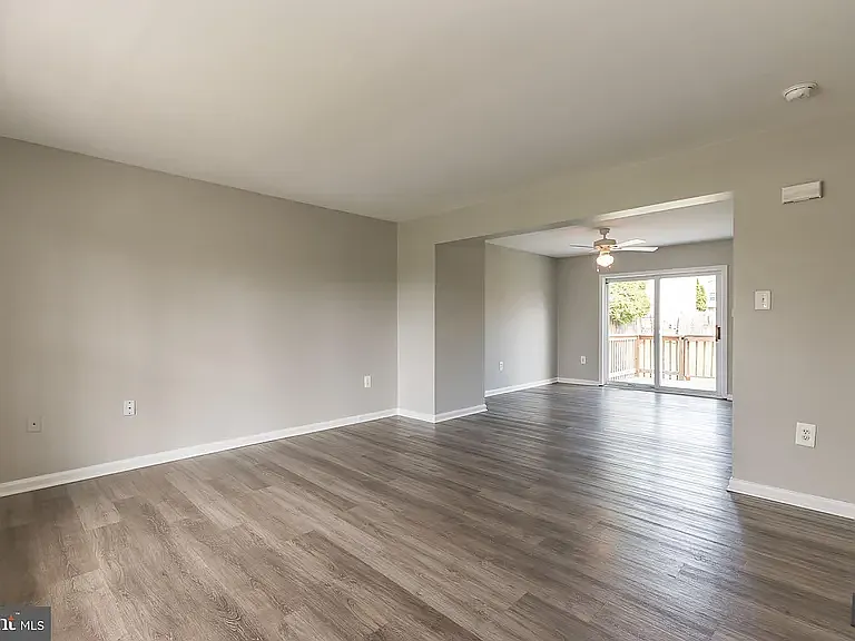 1501 Echo St — Photo 17