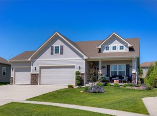 522 NW Ridgeline Dr, Ankeny, IA 50023