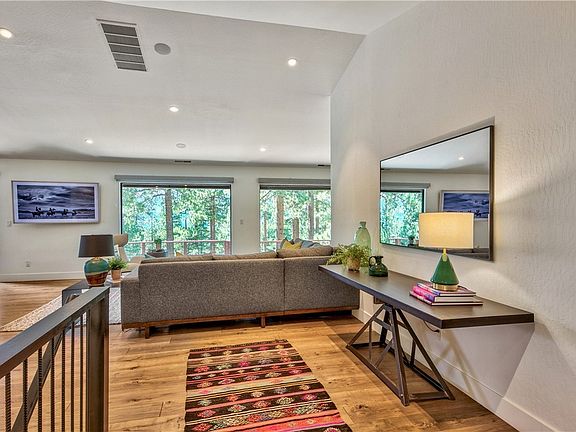 3rd image of 711 Cristina Dr