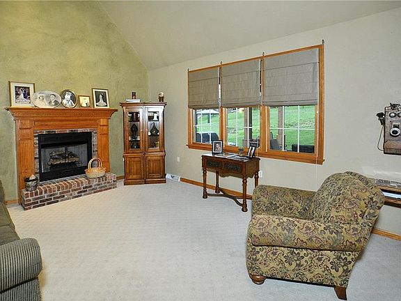 5th image of 11101 Sophia Ct