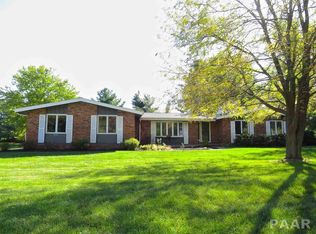 2370 Hollands Grove Rd, Washington, IL 61571
