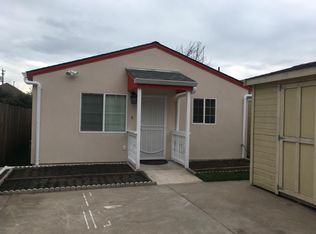 843 32nd St #A, Oakland, CA 94608