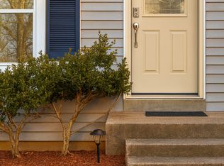 17431 Hoskinson Rd, Poolesville, MD 20837