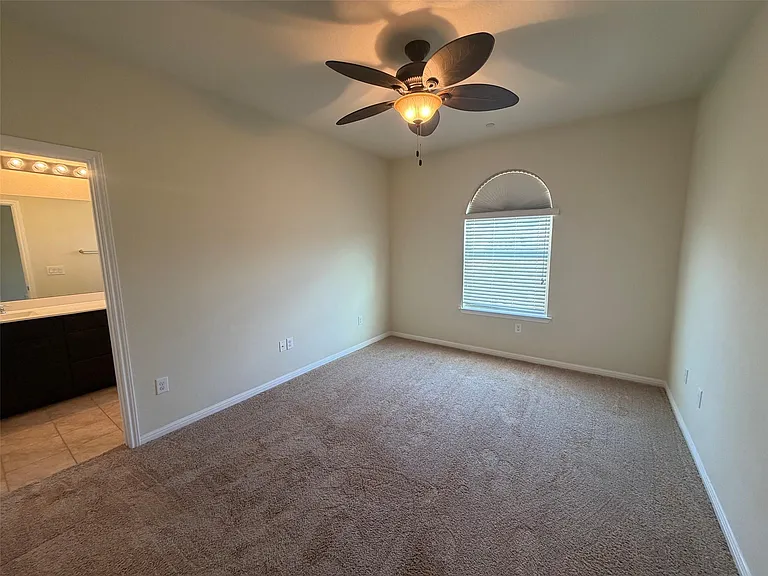 1001 Zodiac Ln #15 — Photo 12