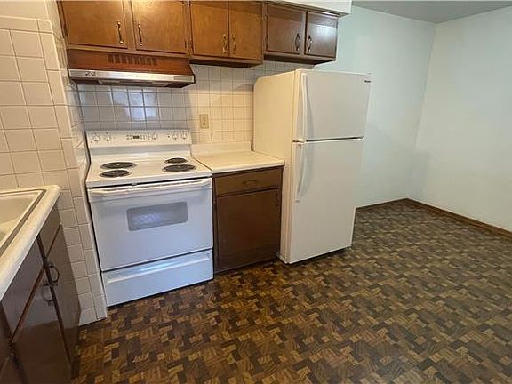 5th image of 770 Brady Ave APT 19
