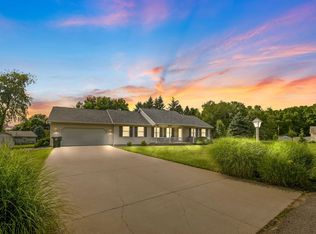 1219 E Back 40 Cir, Warsaw, IN 46582