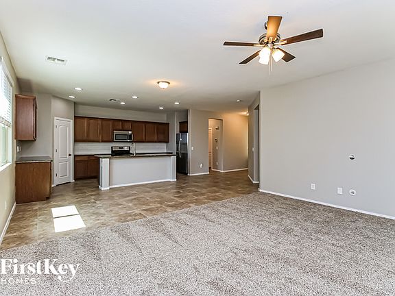 4th image of 21087 E Creekside Dr
