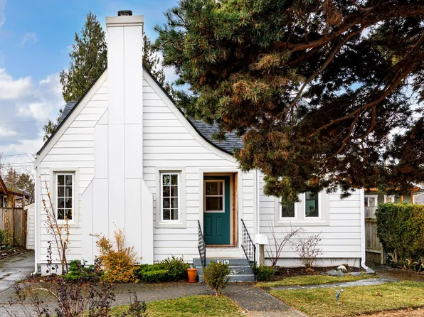 2613 Williams St, Bellingham, WA 98225