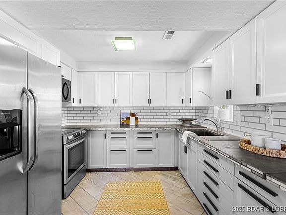 4th image of 31372 Goldenwood Rd