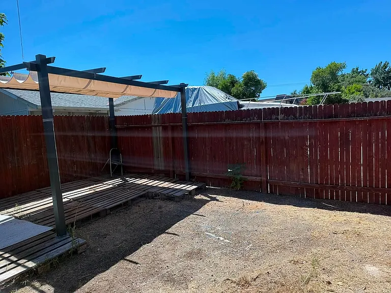 5926 Hilltop Dr — Photo 7