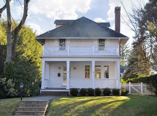120 Tanglewylde, bronxville, NY 10708