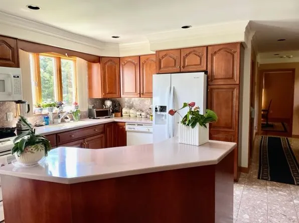 (undisclosed Address), Middletown, RI 02842