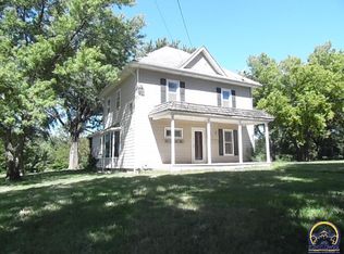 720 Monroe St, Lyndon, KS 66451