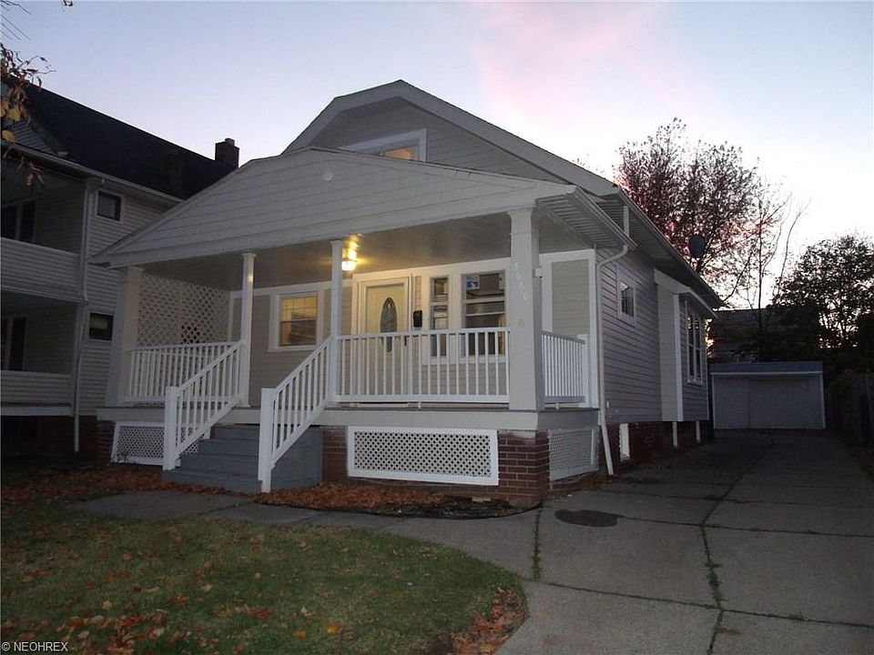 1st image of 3660 W 134th St