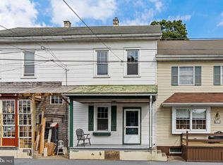 12 Middle Ln, Lititz, PA 17543