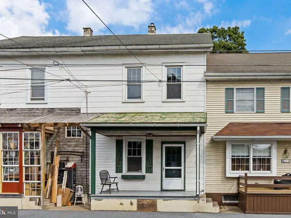 12 Middle Ln, Lititz, PA 17543