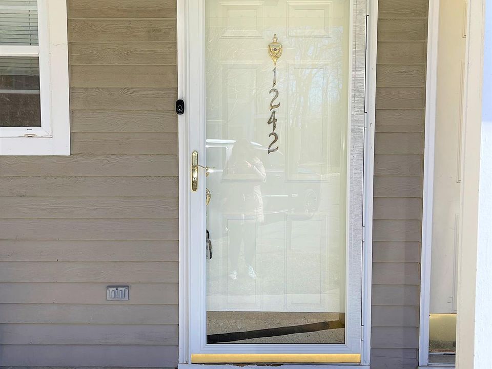 1st image of 1242 Garrison Ct #1242