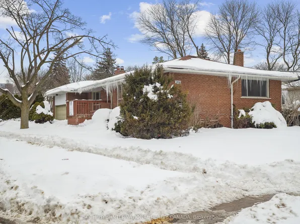 201 Fenn Ave, Toronto, ON M2P 1Y1