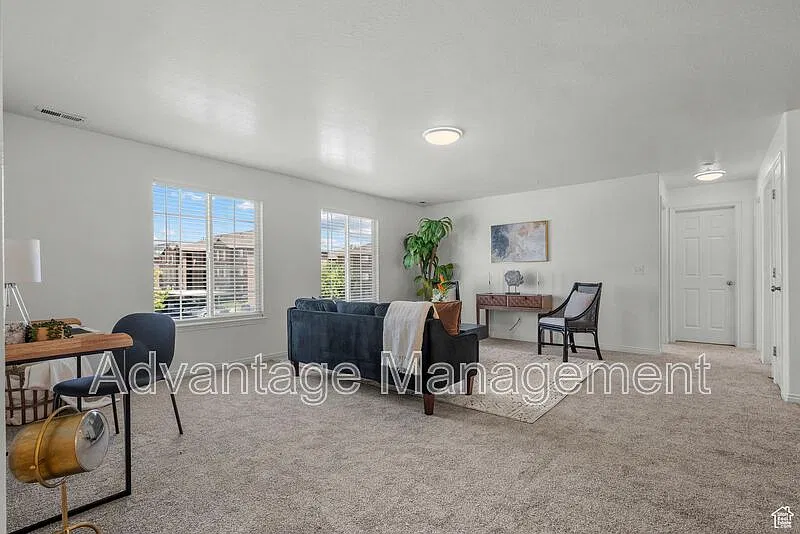3 bed, 2.0 bath, 1240 sqft, $1,395 — Photo 3