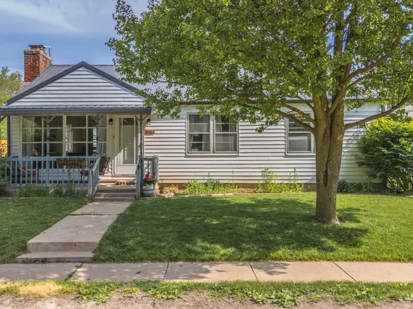 306 E 5th St, Gridley, IL 61744