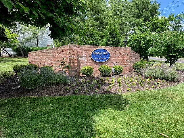66 Barberry Ct