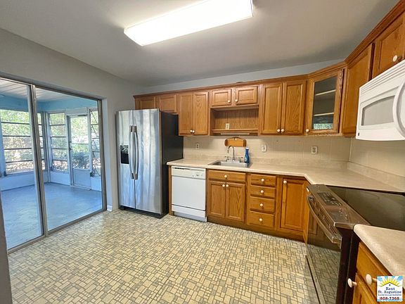 3rd image of 406 Shores Blvd