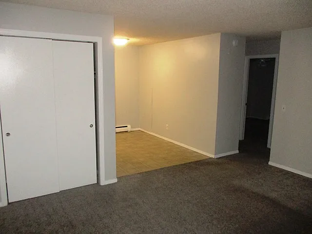 2 bed, $925 — Photo 4