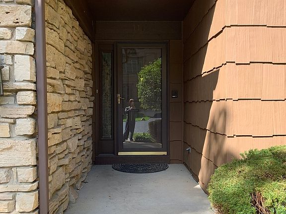 3rd image of 1112 Lacebark Ct #1112