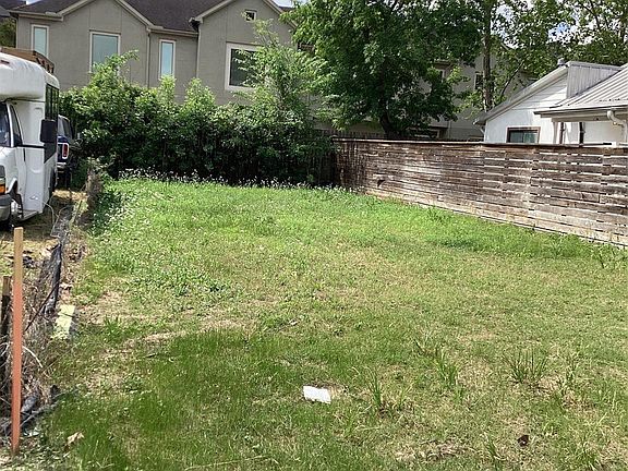 4th image of 4403 Allen St