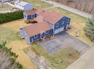 276 Valley Shore Dr, Guilford, CT 06437